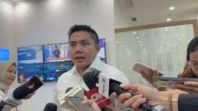 Seskab Teddy: Presiden Prabowo dan Presiden MBZ Sepakat Perkuat Kemitraan, PEA Siap Tingkatkan Investasi di Indonesia