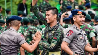 gaji tni polri naik 1044x696 1