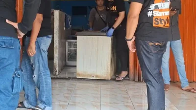Olah TKP penemuan mayat pedagang ayam geprek