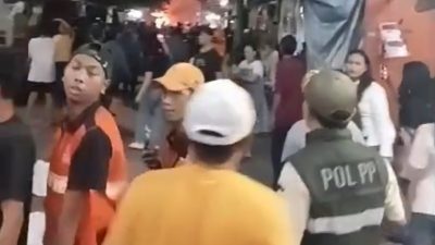 Kericuhan di Petamburan: Dua Lapak Terbakar Akibat Tawuran Warga