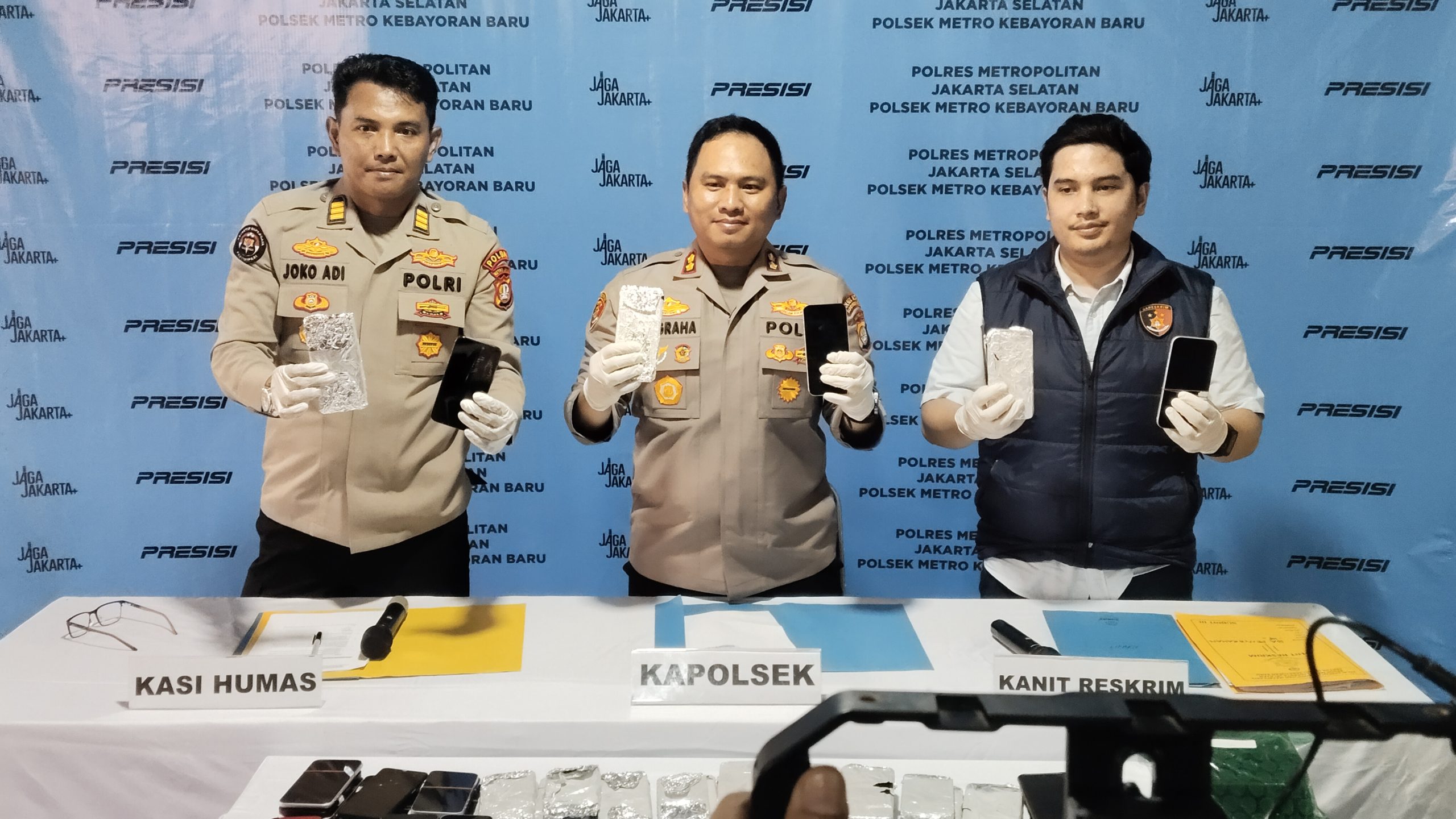 Pengungkapan Jaringan Penadahan HP Curian: Polsek Kebayoran Baru Amankan 225 Unit Ponsel 1 IMG 20260508 164747 scaled
