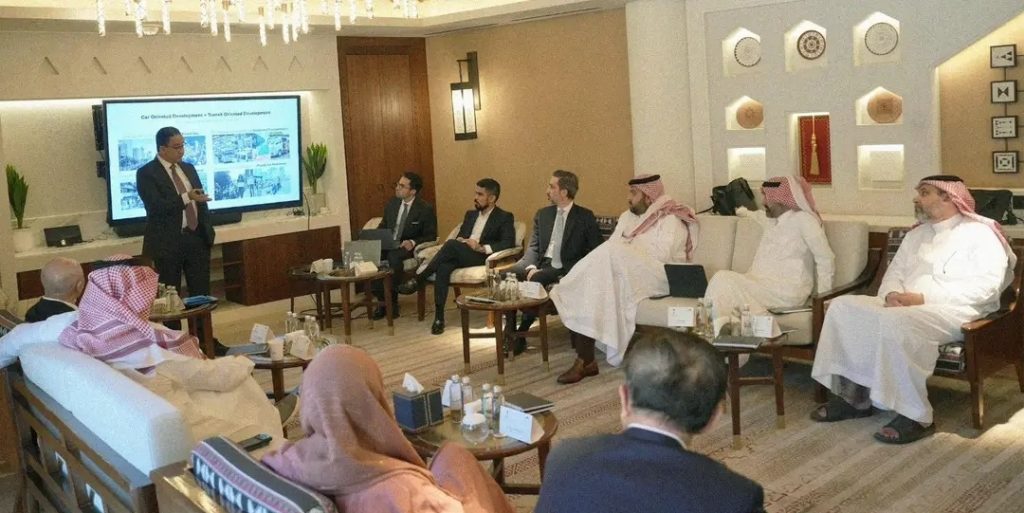 Anies Baswedan, Tokoh Nasional Indonesia yang Dipercaya Menjadi Penasihat Kota Riyadh 1 IMG 20260514 160831 1024x513 1