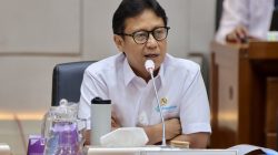 Menkes Baju Putih