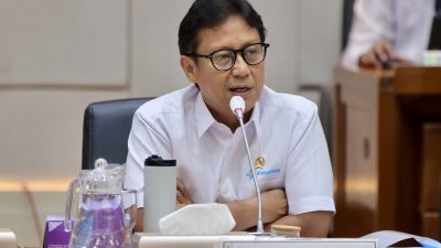 Menkes Baju Putih