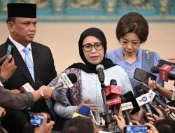 Sorotan Publik: Sikap Kepala BGN Baru Hindari Pertanyaan Seputar Polemik Pengadaan Motor Listrik