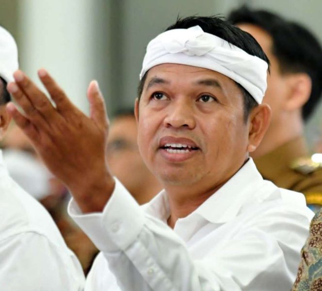 Kabar Melegakan bagi Calon Peserta Didik, Pemprov Jabar Biayai Sekolah ke Swasta Mitra 1 Dedi Mulyadi 664x601 1