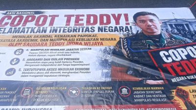 Aksi Unjuk Rasa di Silang Monas, Aktivis Minta Evaluasi Kinerja dan Copot Seskab Teddy