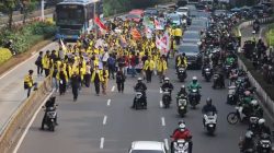 Massa Mahasiswa Tetap Teguh Menuju Bundaran HI Meski Dihadang Penyekatan 2 IMG 20260612 WA0005