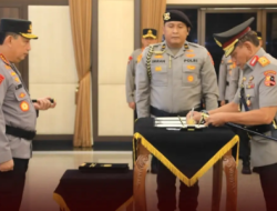 Kapolri Pimpin Langsung Pelantikan dan Sertijab Pejabat Utama Polri serta Enam Kapolda