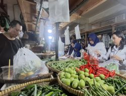 Pemkot Jakarta Timur Awasi Pangan di Lima Pasar, Hasilnya Aman Dikonsumsi