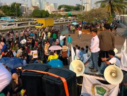 SEMA PTKIN Se-Indonesia Gelar Aksi Evaluasi Kinerja Kejaksaan RI di DPR RI