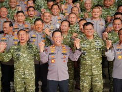 Kapolri Awali Silaturahmi ke Mabes TNI, Tegaskan Sinergi TNI-Polri Jadi Fondasi Stabilitas Nasional