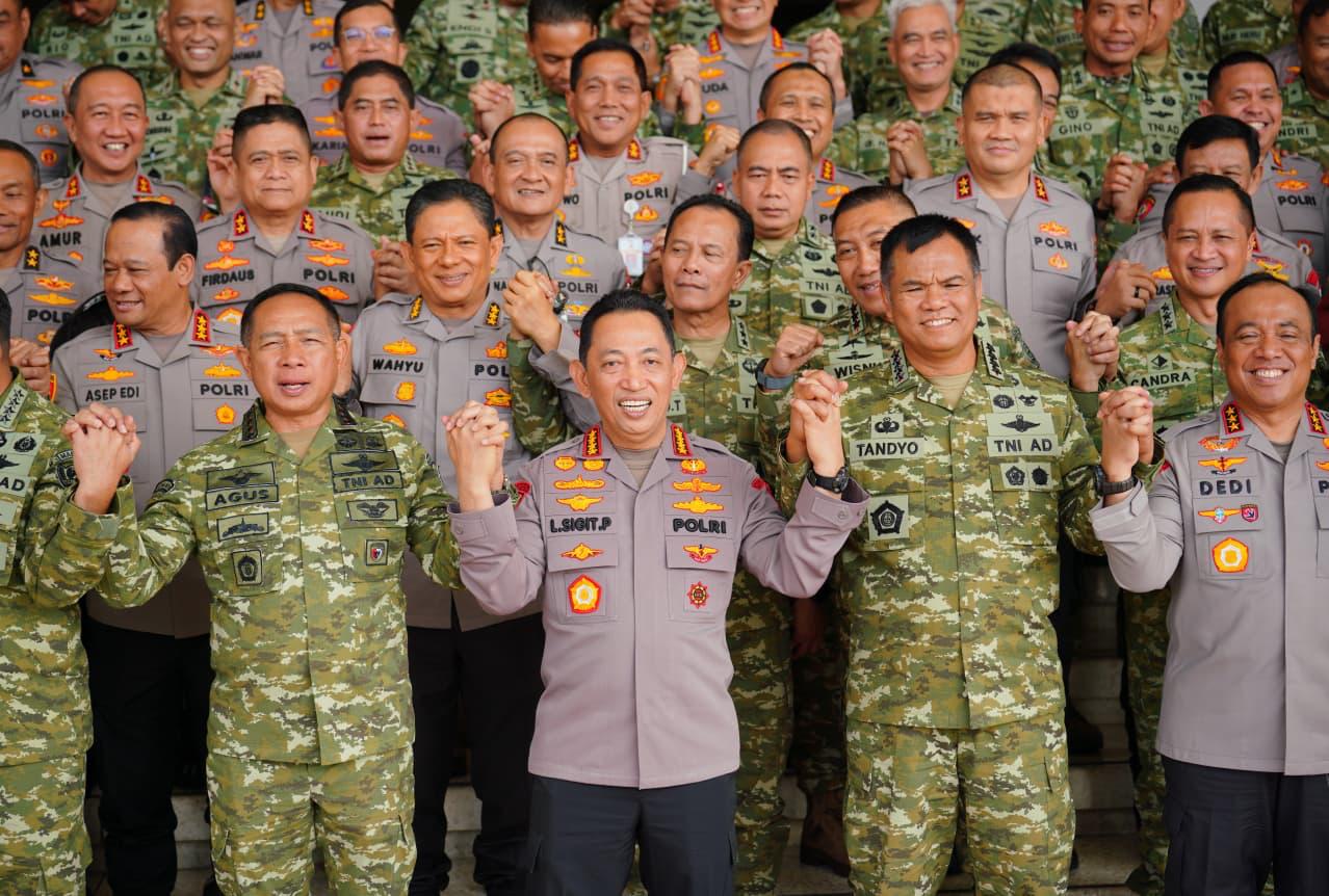 Kapolri Tekankan Pentingnya Sinergi dan Soliditas TNI–Polri Sesuai Arahan Presiden 1 IMG 20260713 WA0227