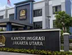 Kantor Imigrasi Jakarta Utara Tangkap 10 WN China yang Kerja Sebagai Buruh Bangunan Tanpa Izin