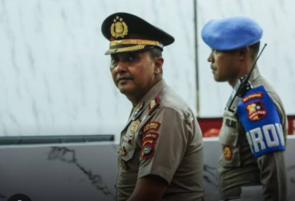 Mantan Kapolres Bima Kota Didakwa Gunakan Uang Hasil Narkoba untuk Biaya Umrah Keluarga 1 Screenshot 20260708 112924