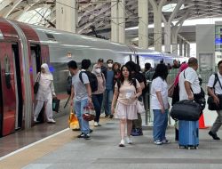 Kereta Cepat Whoosh Makin Diminati Wisatawan Mancanegara