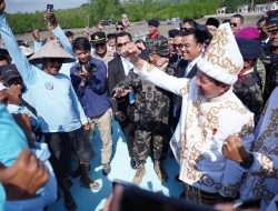 Menteri KP Peringati HUT ke-81 RI Bersama Masyarakat Pesisir