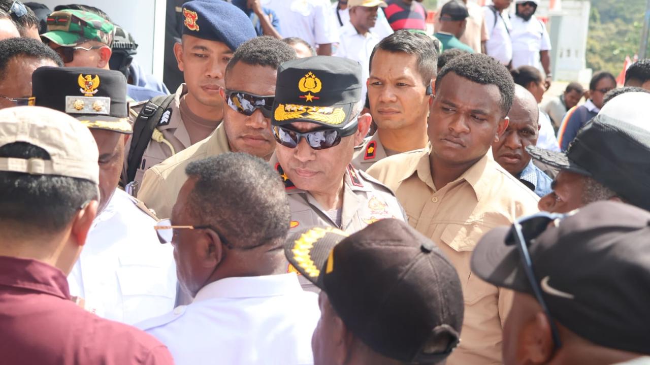 Kapolda Papua Barat Daya Berhasil Meredam Konplik, Masyarakat Ucapkan Terimakasih 1 IMG 20260819 WA0287
