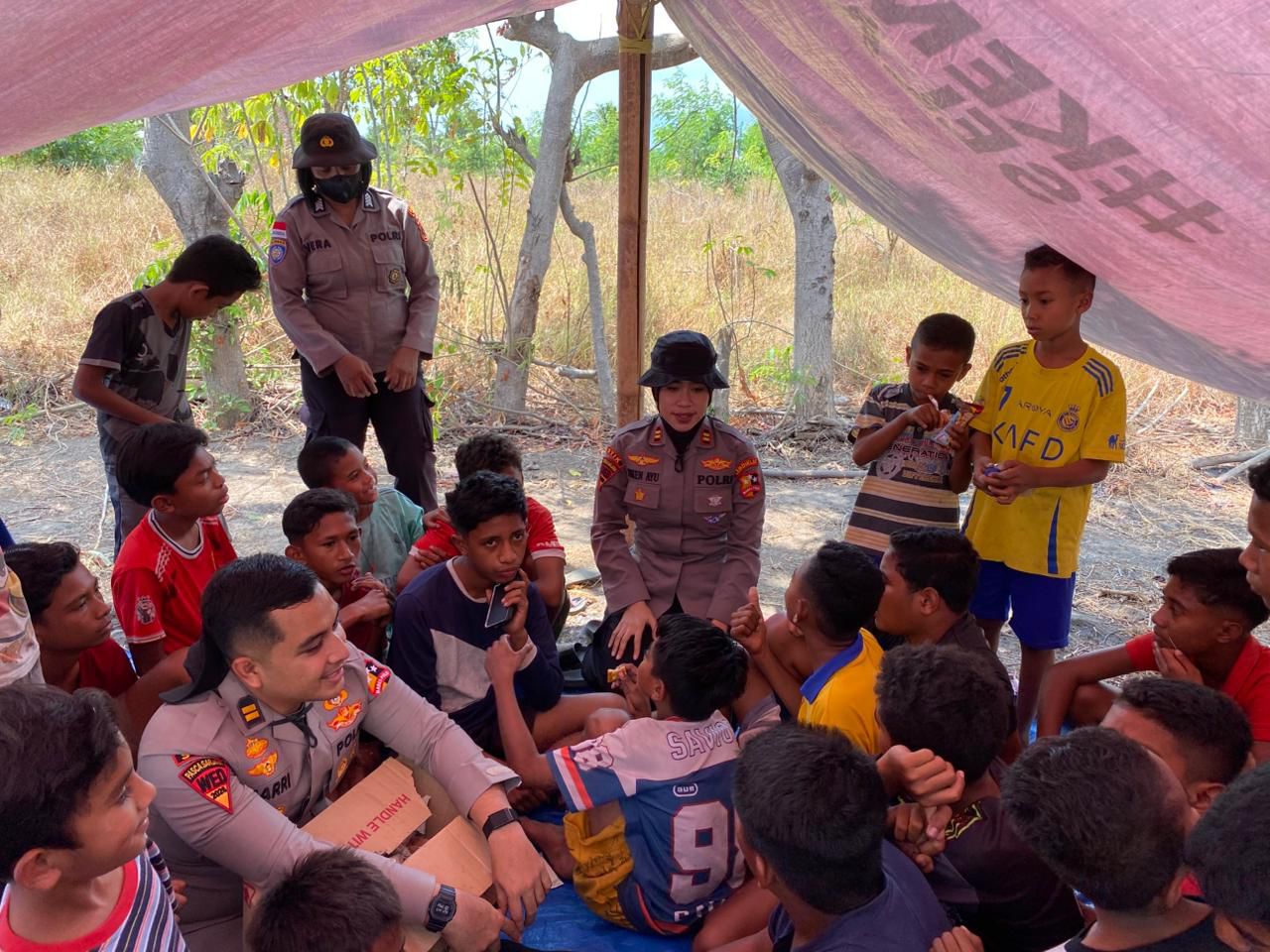 Mahasiswa S2 STIK Lemdiklat Polri Angkatan 16 Salurkan Bantuan dan Pendampingan Kemanusiaan bagi Penyintas Gempa NTT 1 IMG 20260831 WA0001
