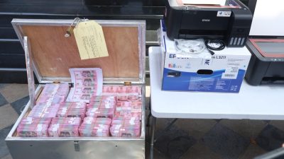 Polda Metro Jaya Bongkar Pabrik Uang Palsu Skala Besar di Tangerang Selatan, 360 Ribu Lembar Uang Tiruan Diamankan 13 IouozzP6fBJWc1kEG2Ilnt68xTauNWhuej9dR6yI