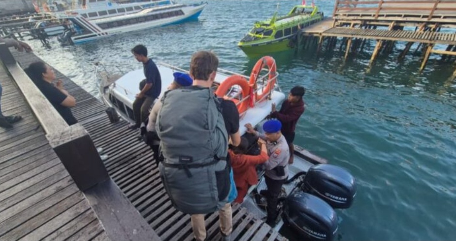 Demi Rasa Aman Wisata Perairan, Tourist Police Ditpolairud Polda Papua Barat Daya Laksanakan Pengamanan dan Pembinaan di Dermaga 1 Screenshot 20260806 145610
