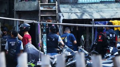 BNN RI Gelar Penggerebekan di Kampung Bahari, Terjadi Perlawanan Hingga Dilepaskan Gas Air Mata