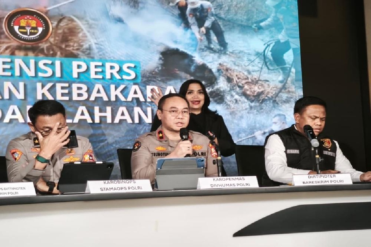 Bareskrim Polri Ungkap 89 Laporan Polisi dan 72 Tersangka Karhutla di Sembilan Polda 1 tersangka karhutla