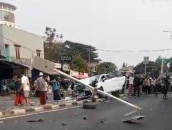 Dua Orang Meninggal Dunia Akibat Kecelakaan di Turunan Kembang Kerep, Kembangan