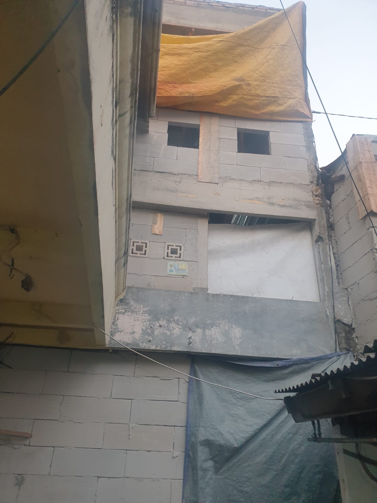 Bangunan 3 Lantai Diduga Tanpa PBG di Jl Mangis Ujung Jatipulo, Kali Gendong Dicor, Pengawasan Jakarta Barat Dipertanyakan 1 IMG 20260915 WA0215