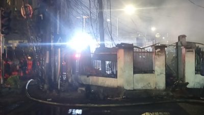 Kebakaran di Kebayoran Lama Hanguskan 18 Rumah dan 4 Usaha, Kerugian Capai Rp1,2 Miliar 10 a0db461e f970 4013 9ee9 1cca09a362c0
