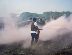 Titik Api di TPAS Galuga Tuntas Dipadamkan, Petugas Tetap Siaga Cegah Kebakaran Kembali