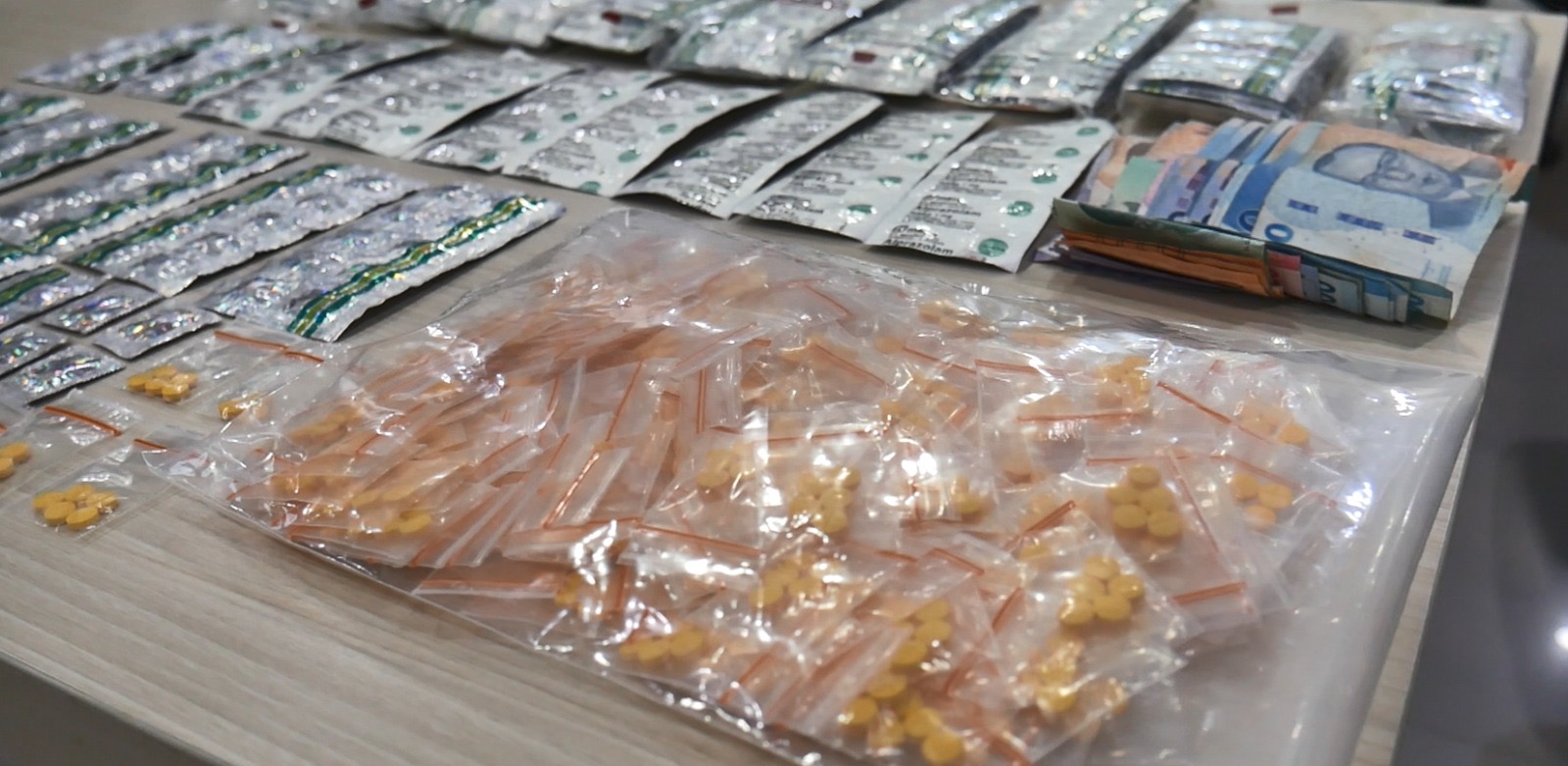 Polsek Cengkareng Sita 2.164 Butir Obat Keras Berkedok Warkop, Satu Orang Diamankan 1 c6c819a4 386f 4c4c a076 a3cb4148588f
