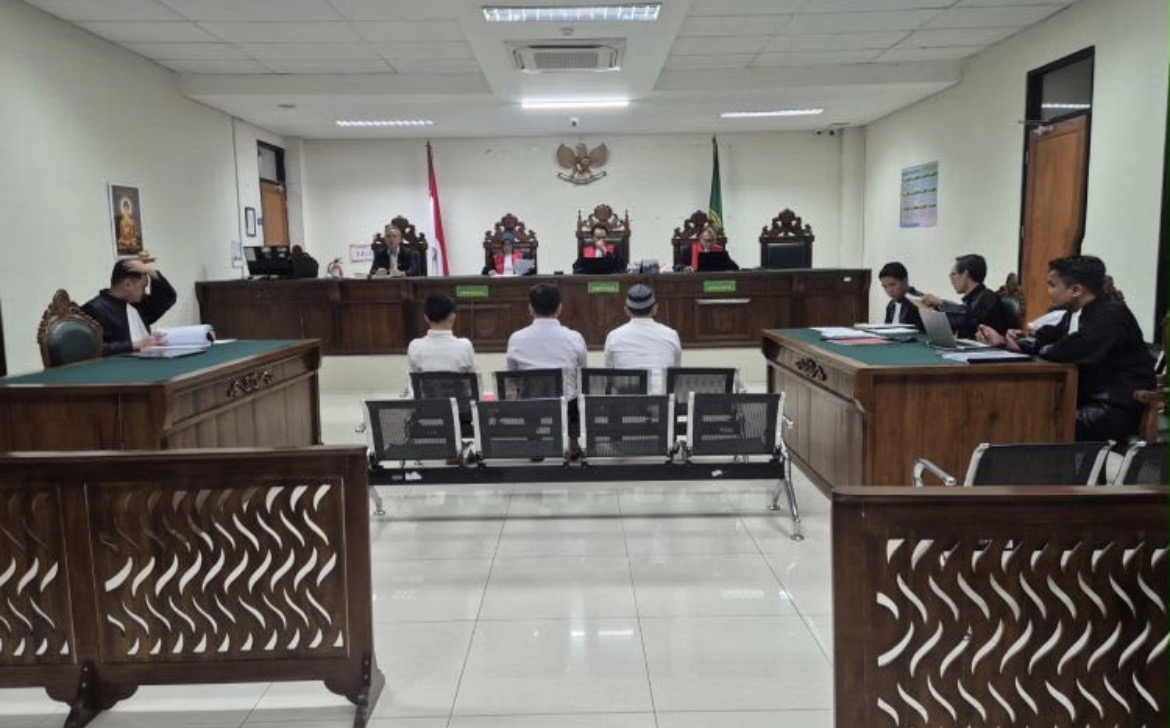 Nyumarno CS Dituntut 10 bulan Penjara, Kuasa Hukum Terdakwa Kasih Bantahan ke JPU 3 IMG 3729