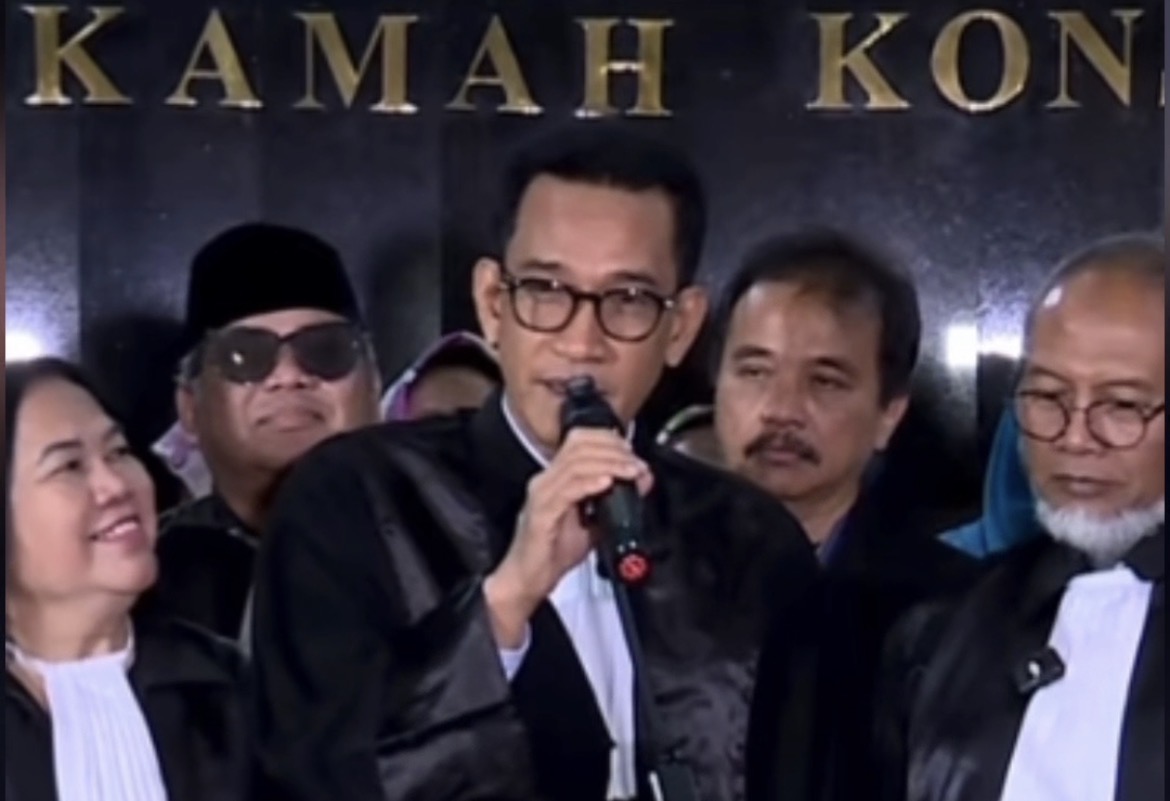 Pascaputusan MK, Tim Hukum Denny Indrayana Cs Sebut Peluang Impeachment Gibran Terbuka 1 IMG 3735