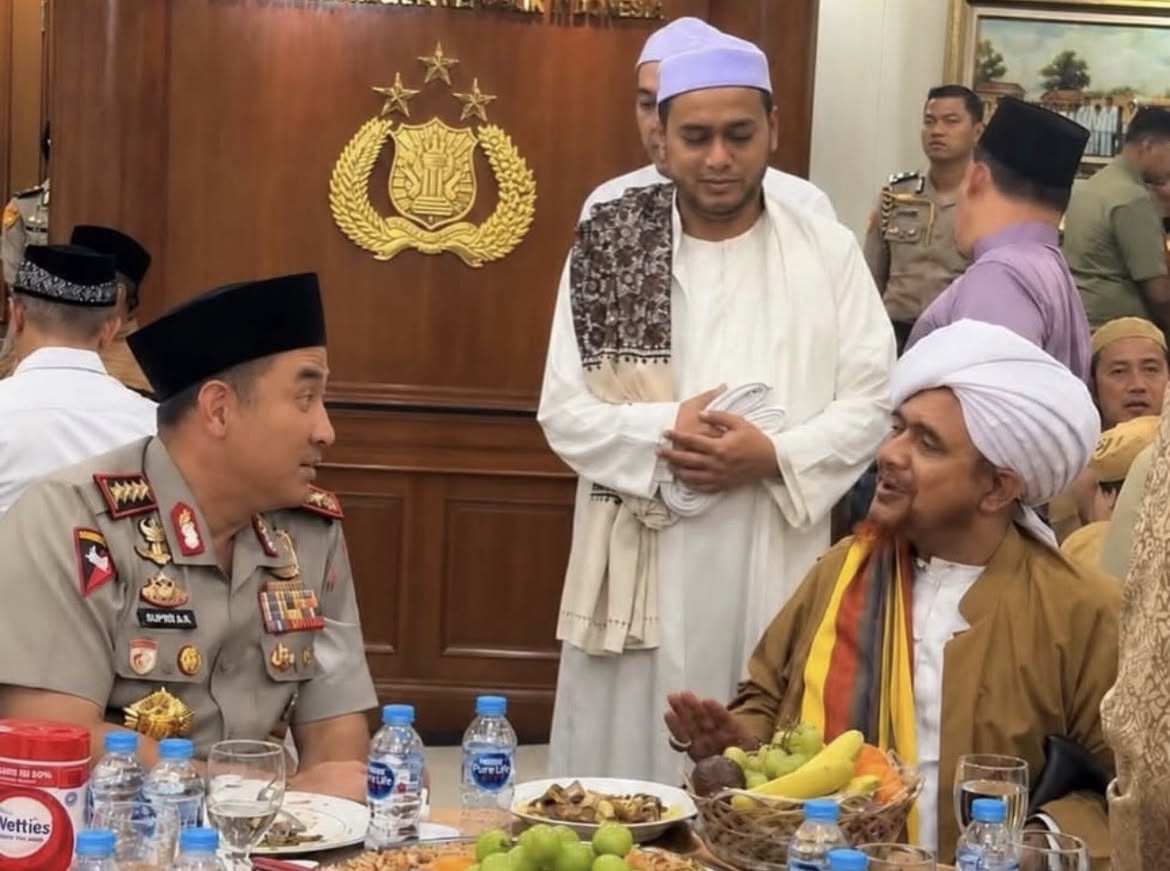 Terima Nasihat Habib Umar bin Hafidz, Kapolri Jenderal Suyudi Ario Seto Tegaskan Komitmen Pengabdian untuk Bangsa 1 IMG 3792